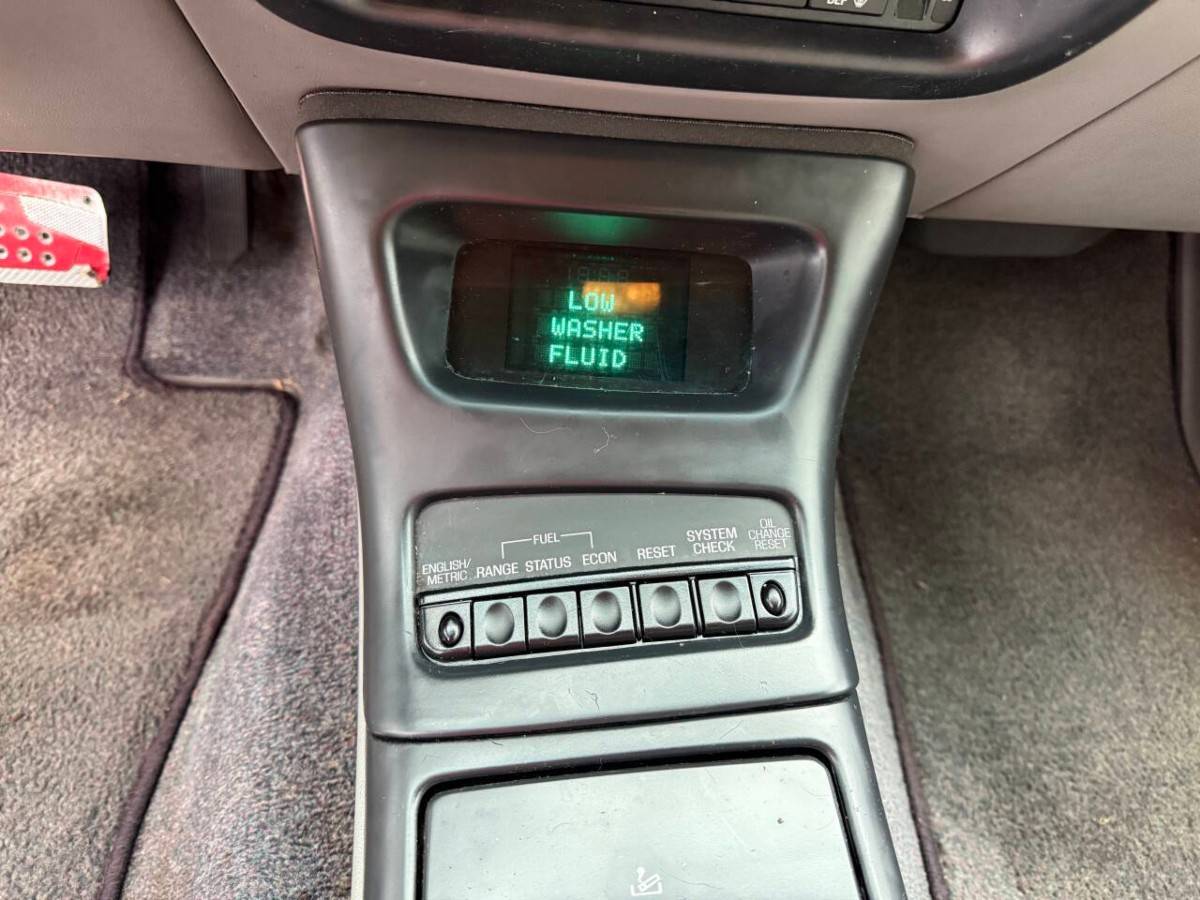 Ford-explorer-limited-4dr-suv-1995-white-18