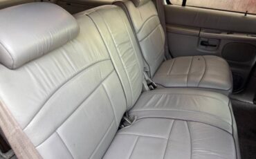 Ford-explorer-limited-4dr-suv-1995-white-21