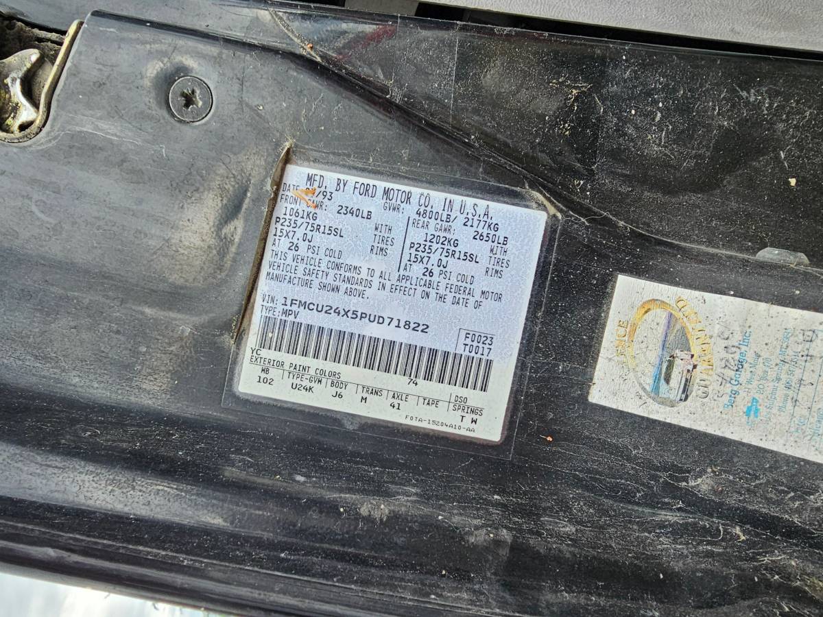 Ford-explorer-xlt-1996-black-1