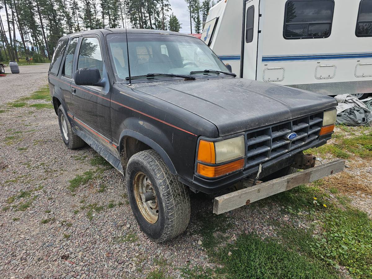 Ford-explorer-xlt-1996-black-3