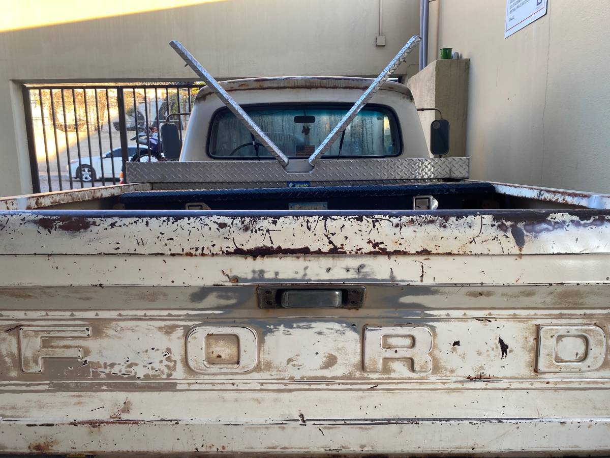 Ford-f-150-1965-white-4