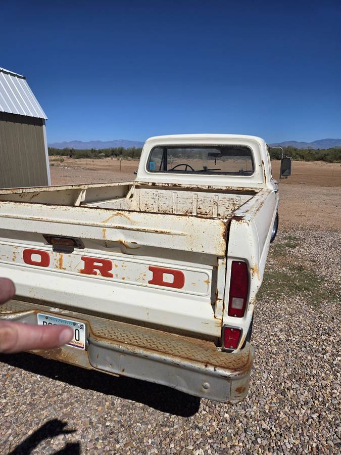Ford-f-150-1969-white-3