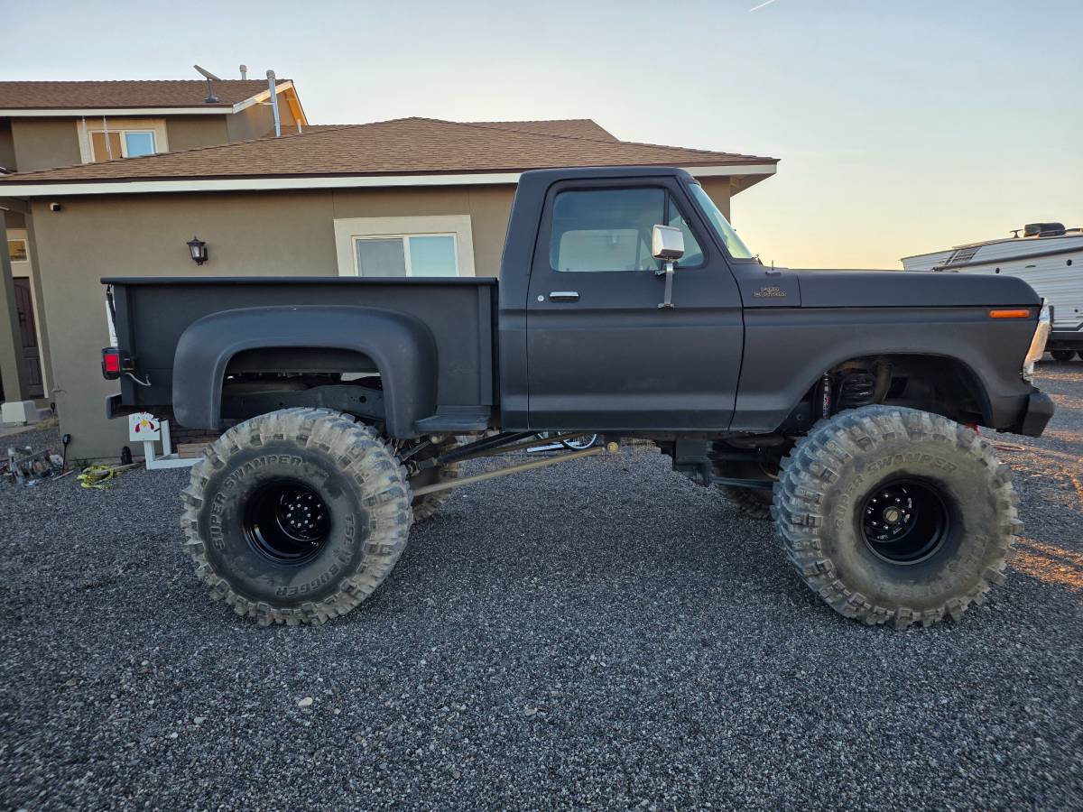 Ford-f-150-1979-black