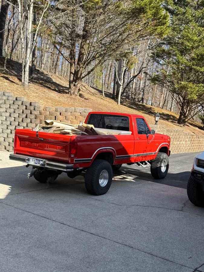 Ford-f-150-1984-red-5