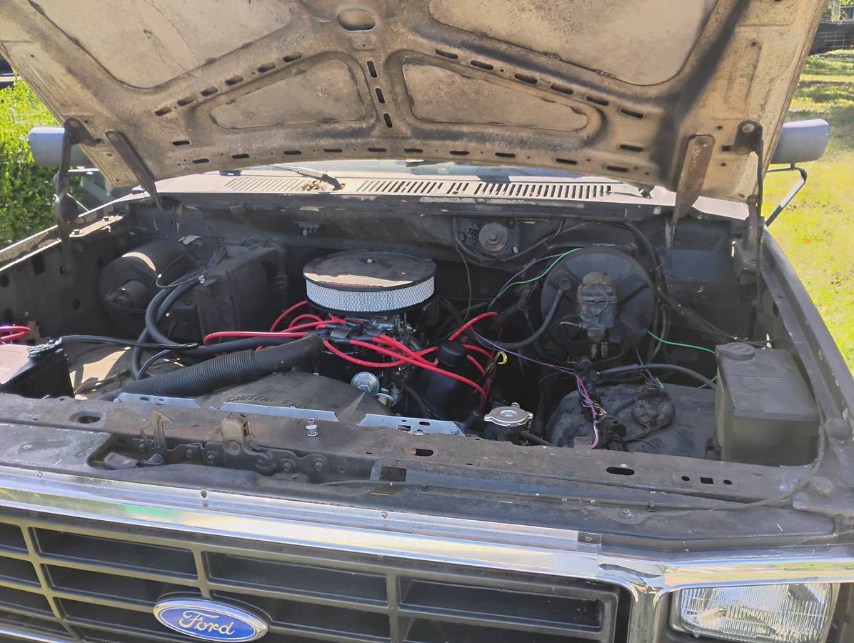 Ford-f-150-1985-black-15