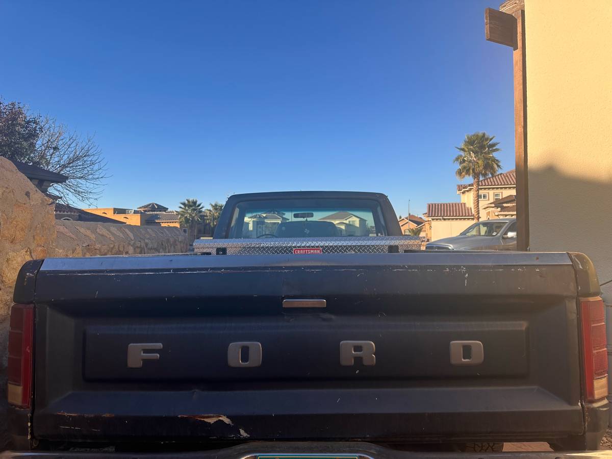Ford-f-150-1985-blue-2