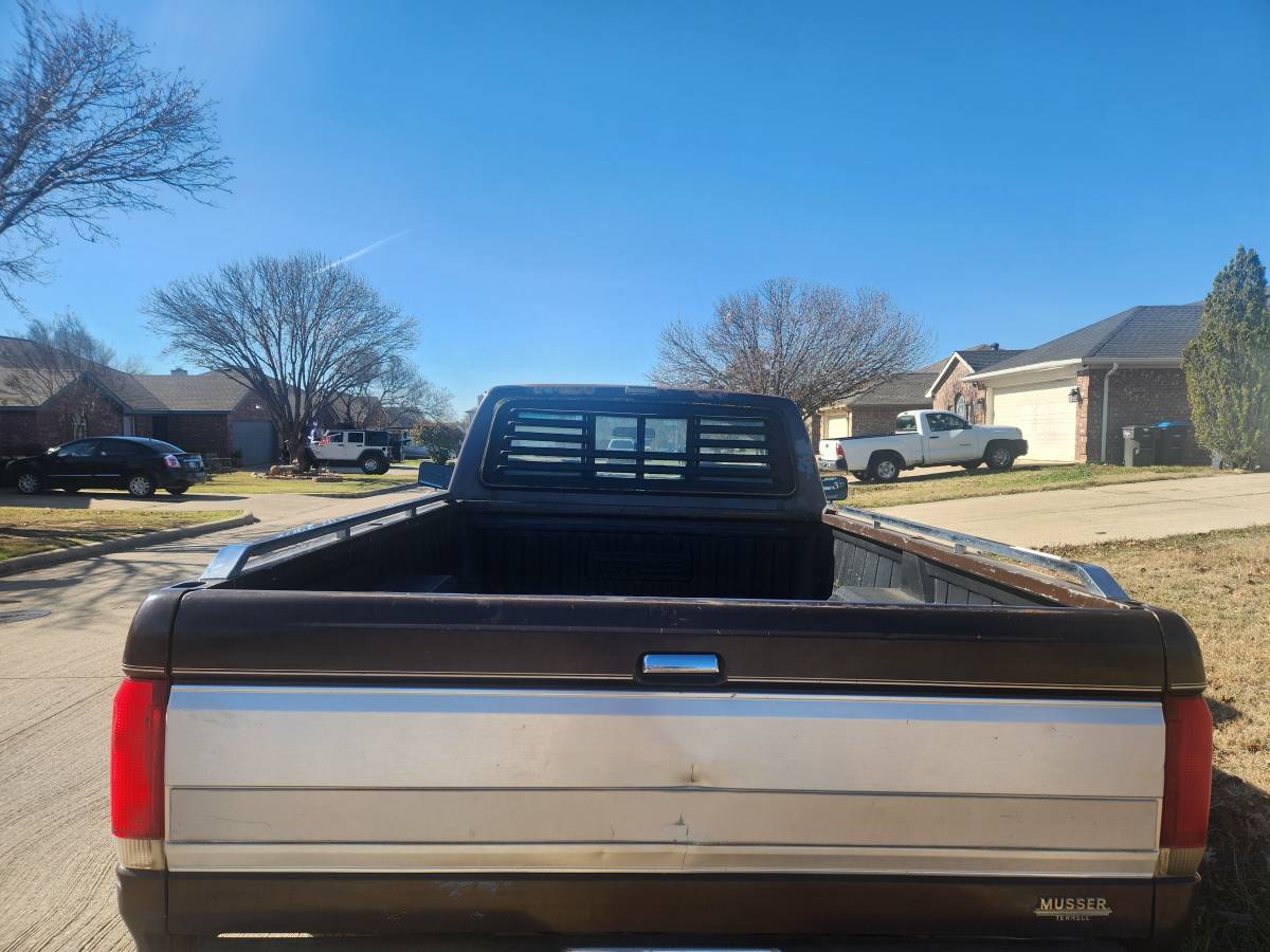 Ford-f-150-1988-brown-11