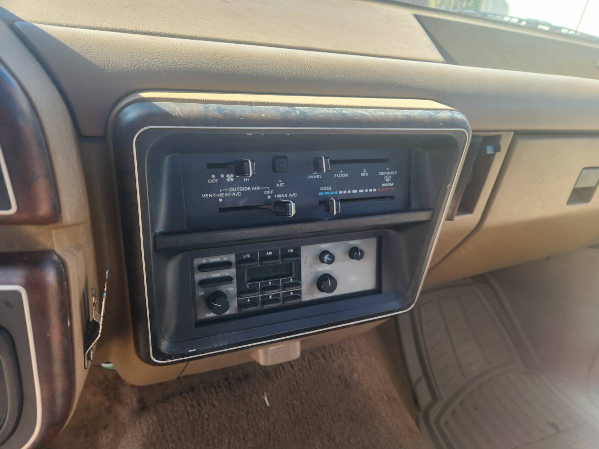 Ford-f-150-1988-brown-5