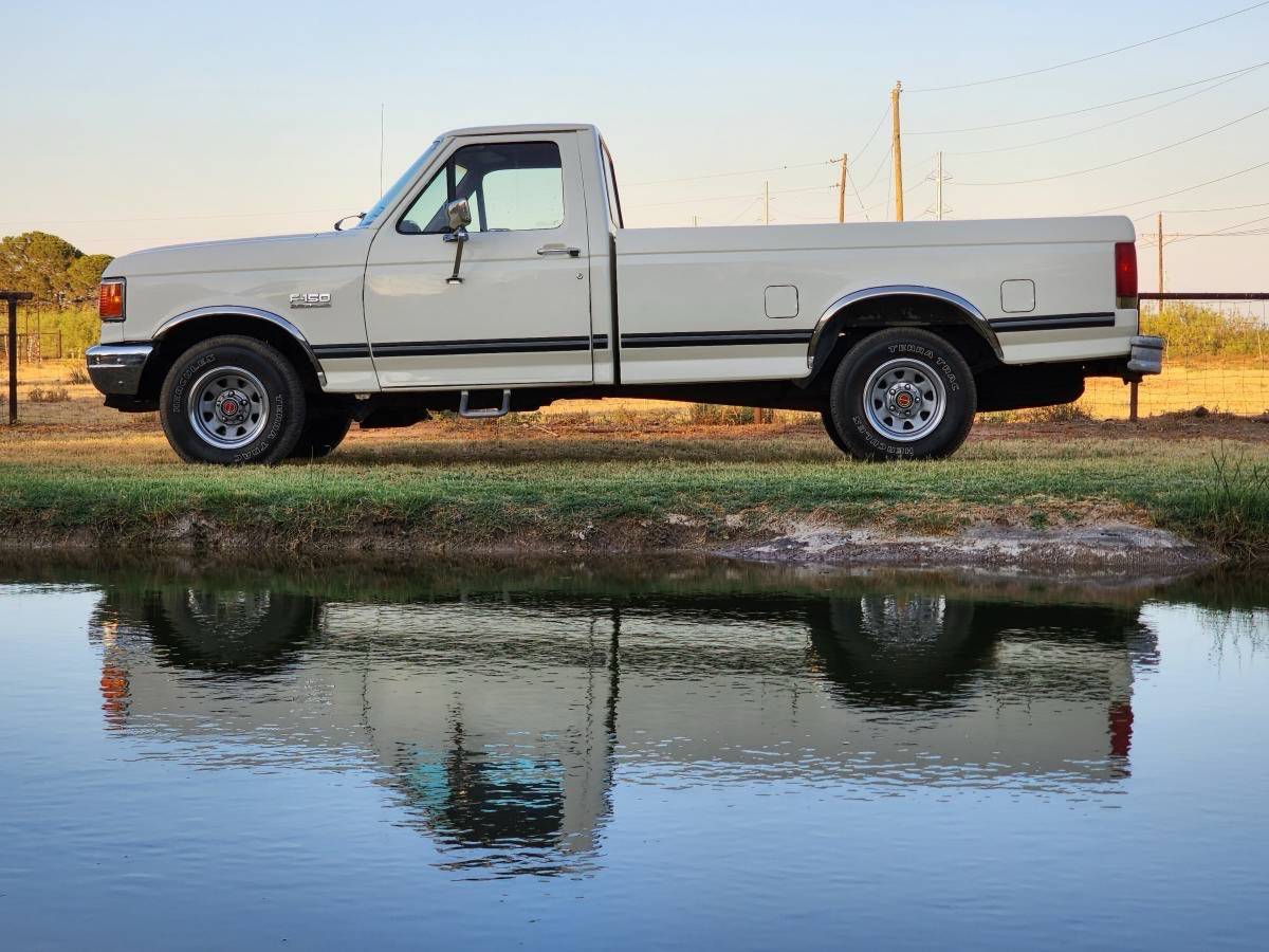 Ford-f-150-1988-white-7