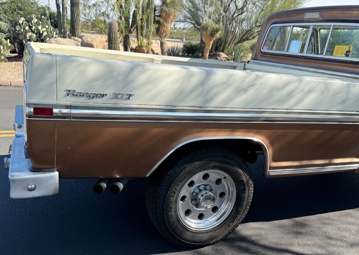Ford-f-250-1972-custom-11