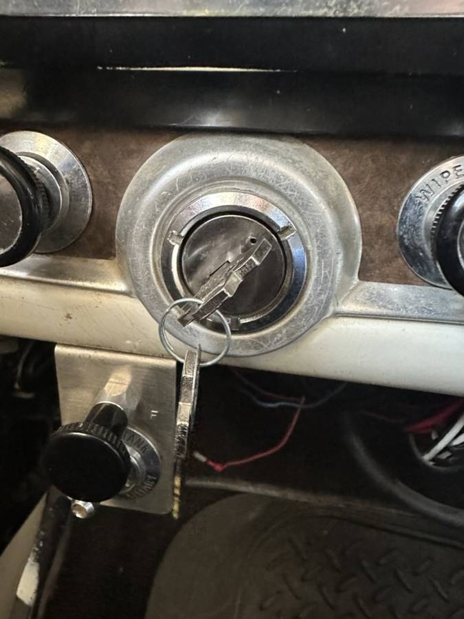 Ford-f-250-1972-custom-20