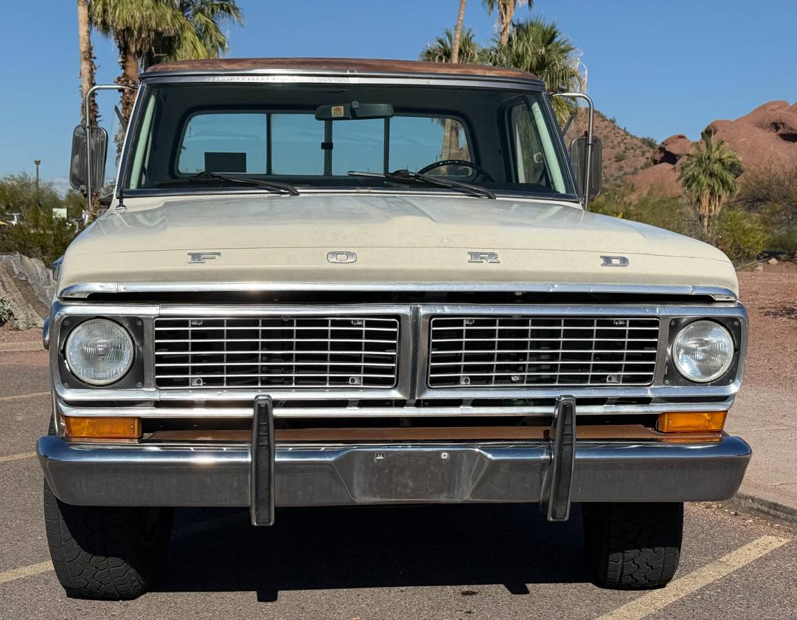 Ford-f-250-1972-custom-23