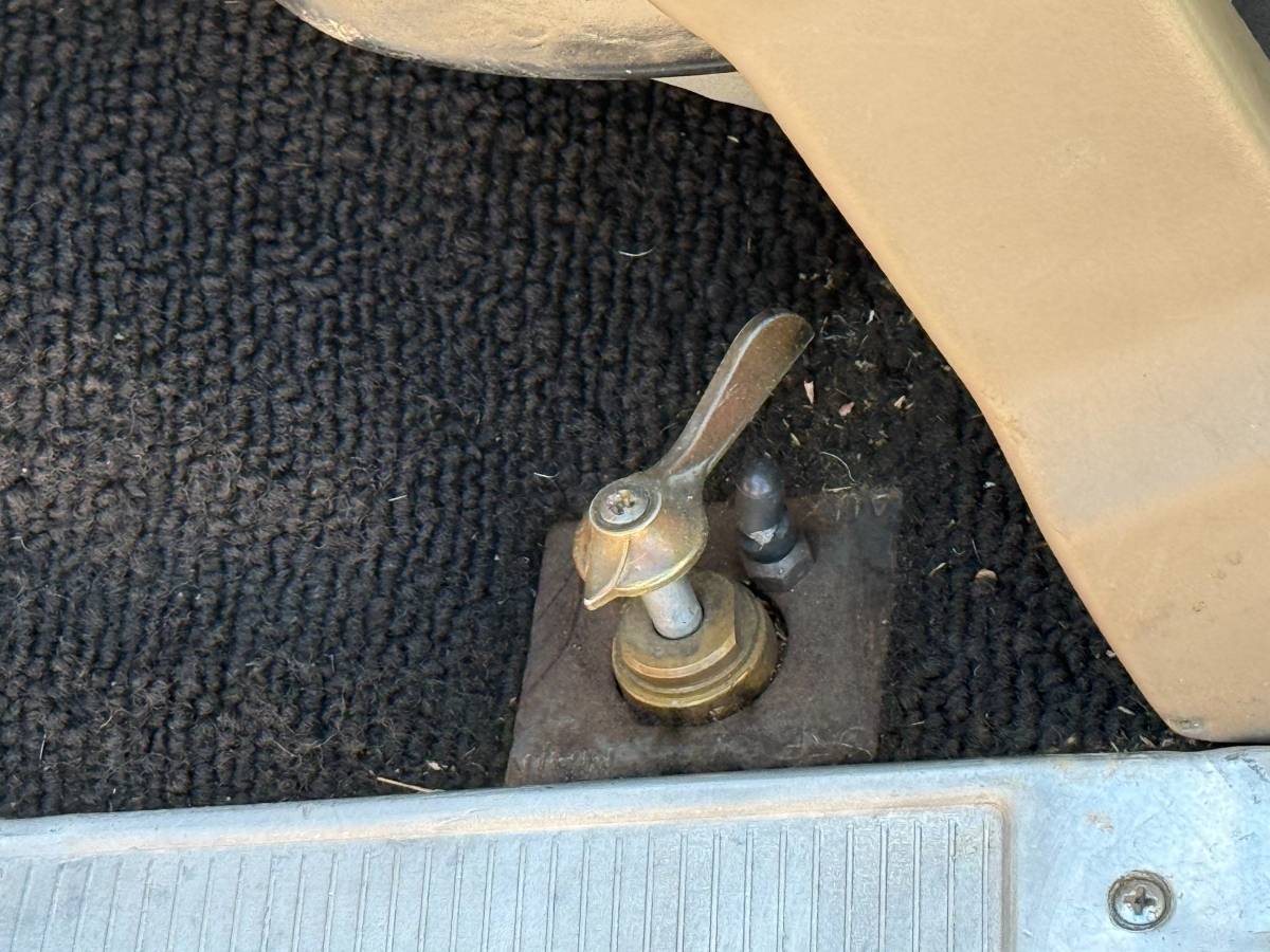 Ford-f-250-1972-custom-4