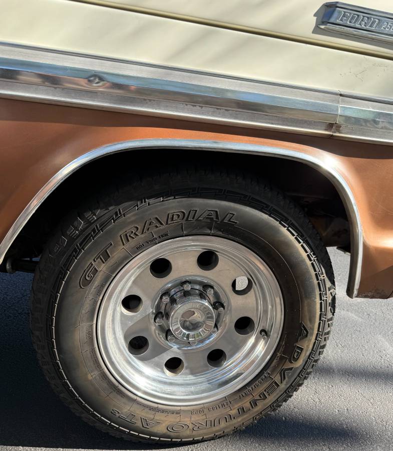 Ford-f-250-1972-custom-5