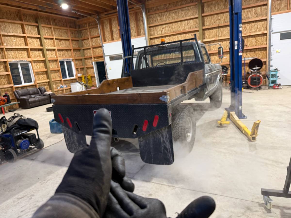 Ford-f-250-1978-green-12