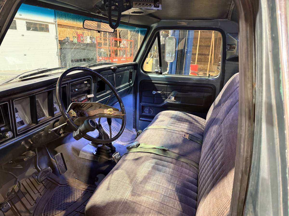 Ford-f-250-1978-green-14