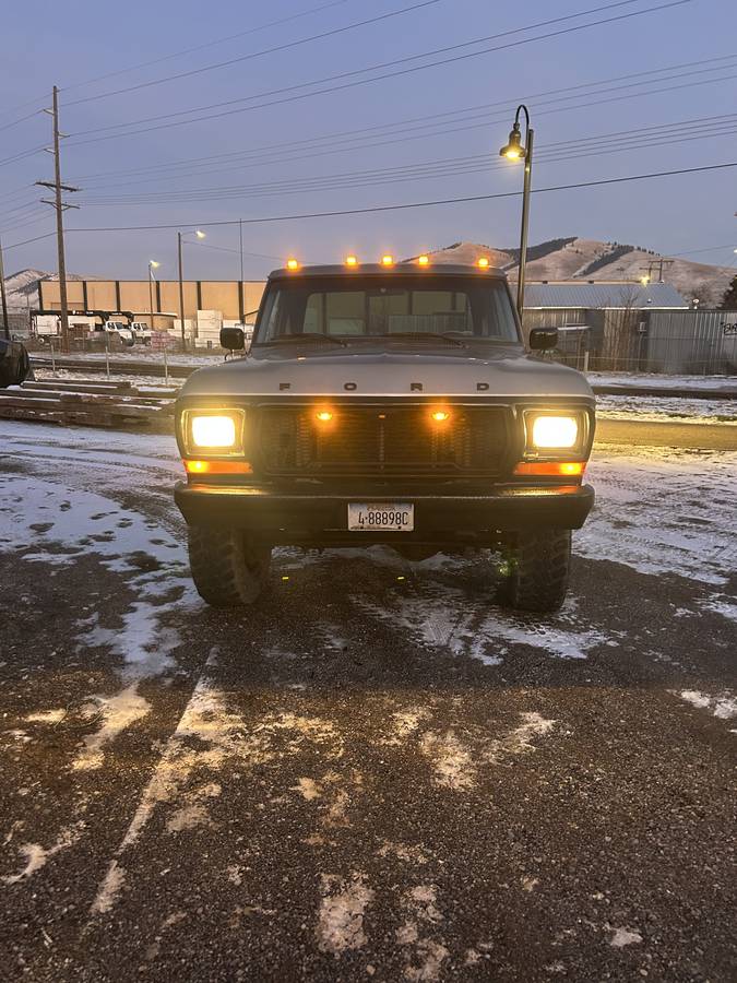 Ford-f-250-1978-grey-17