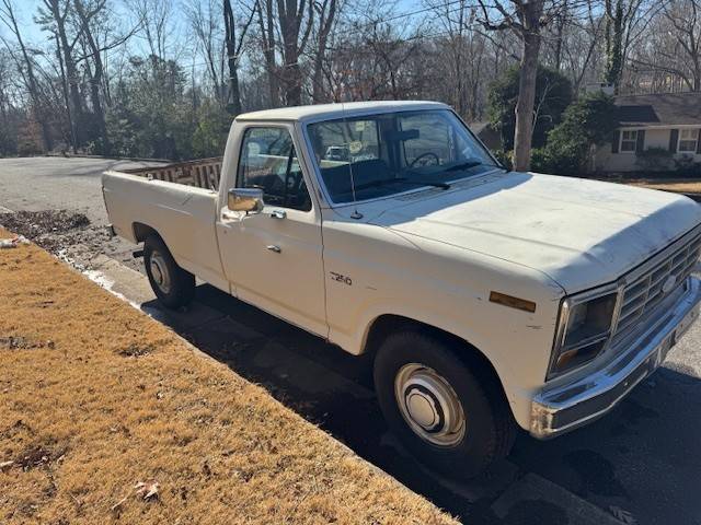 Ford-f-250-1983-white-2