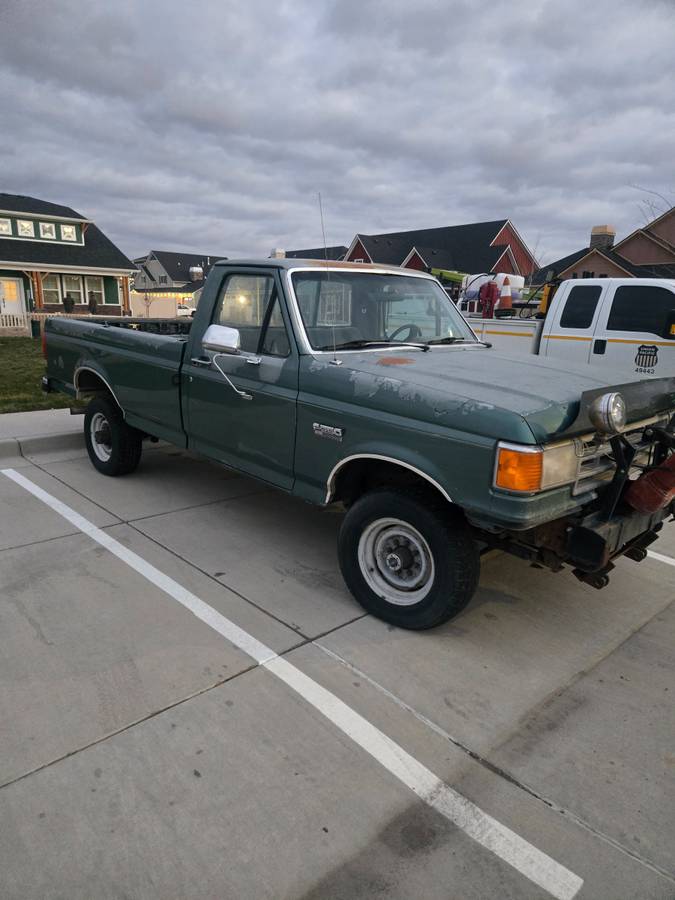 Ford-f-250-1987-green-1