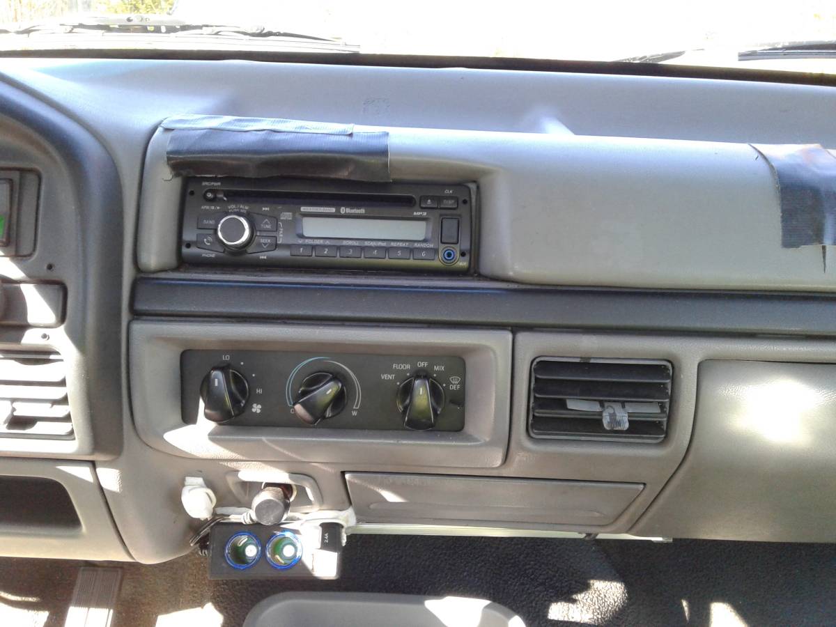 Ford-f-250-1996-white-2