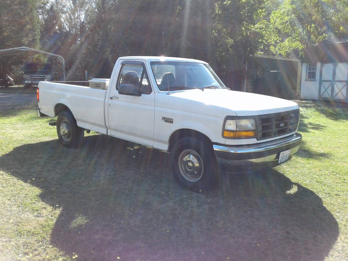 Ford-f-250-1996-white