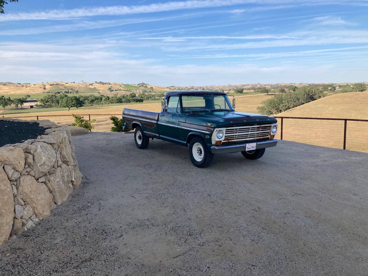 Ford-f-250-camper-special-1968-green-3