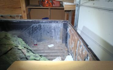 Ford-f-250-diesel-1985-black-11