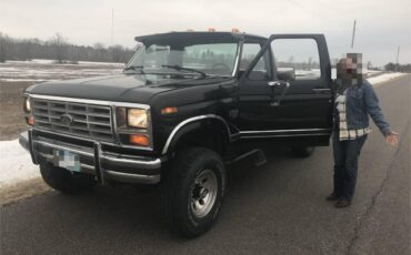 Ford-f-250-diesel-1985-black-14