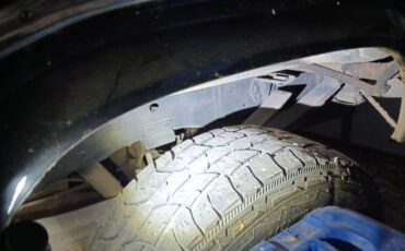 Ford-f-250-diesel-1985-black-8