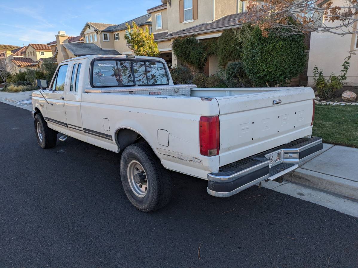 Ford-f-250-diesel-1991-white-2