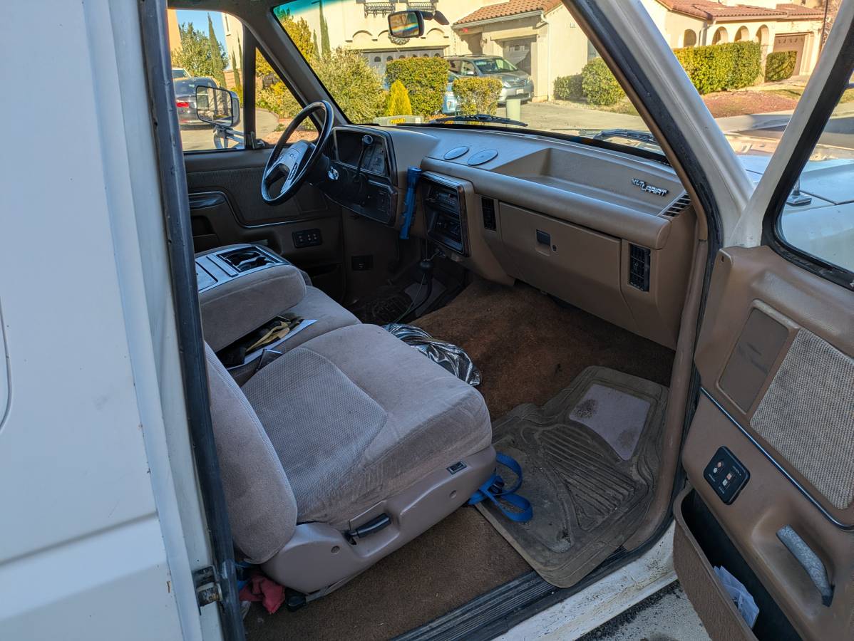 Ford-f-250-diesel-1991-white-4