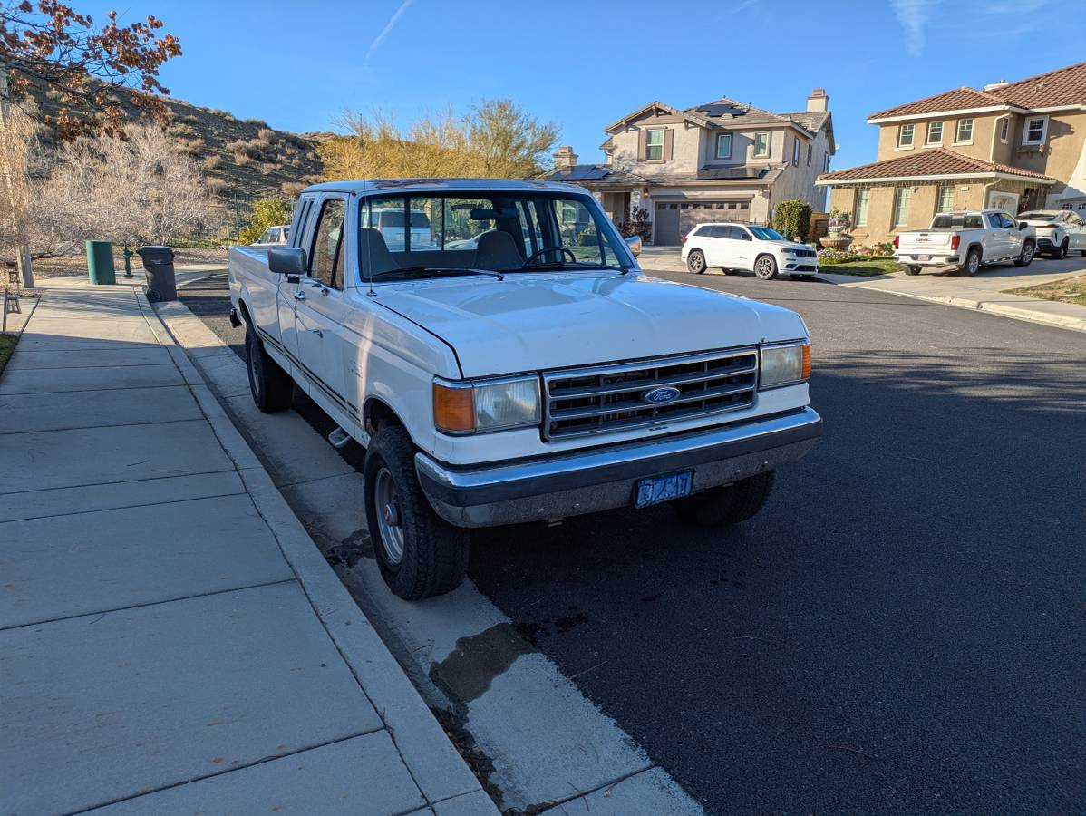 Ford-f-250-diesel-1991-white