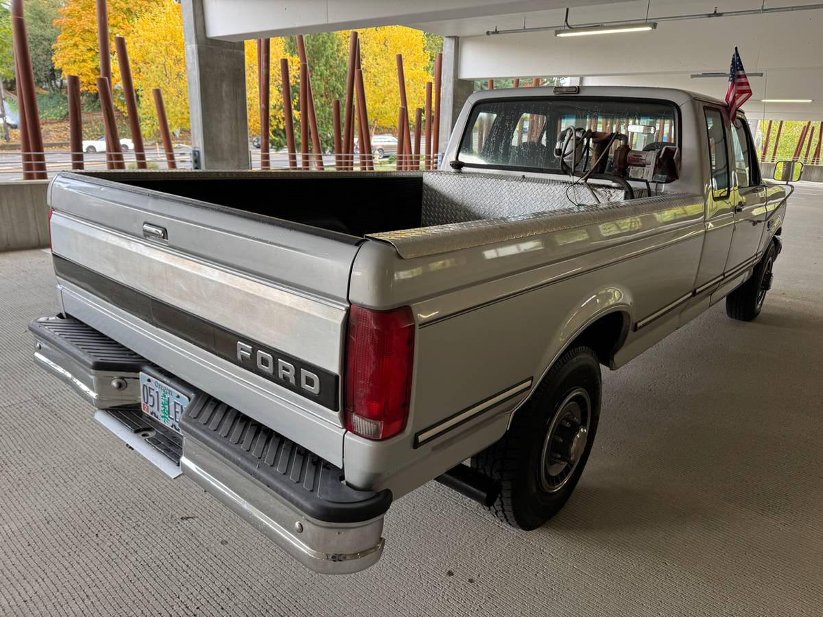 Ford-f-250-diesel-1993-silver-1