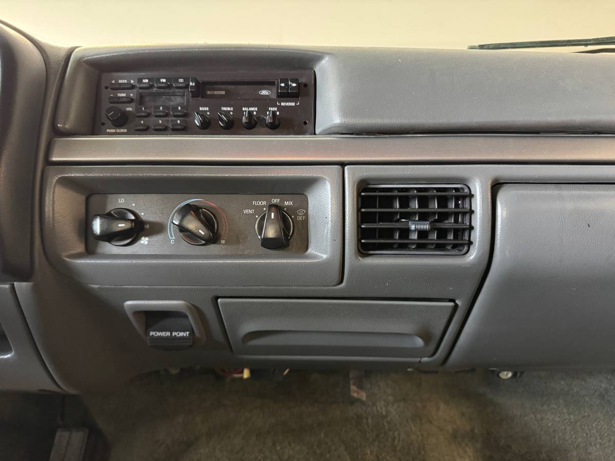 Ford-f-250-diesel-1993-silver-44