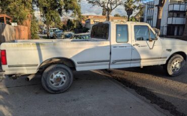 Ford-f-250-diesel-1995-white