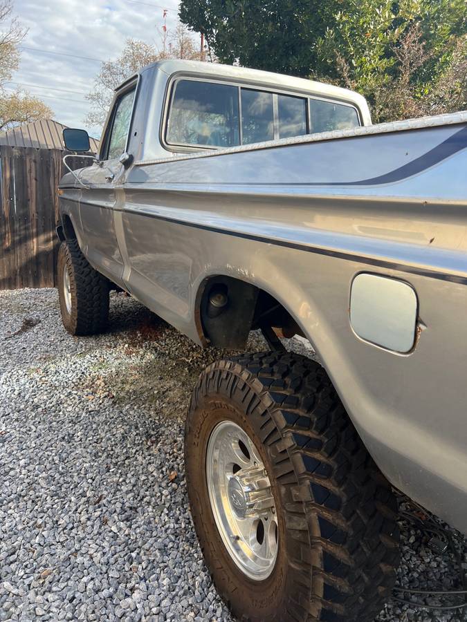Ford-f-250-highboy-1977-grey