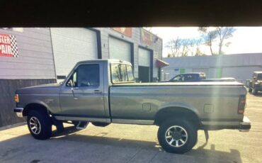 Ford-f-250-lariat-1990-silver-1