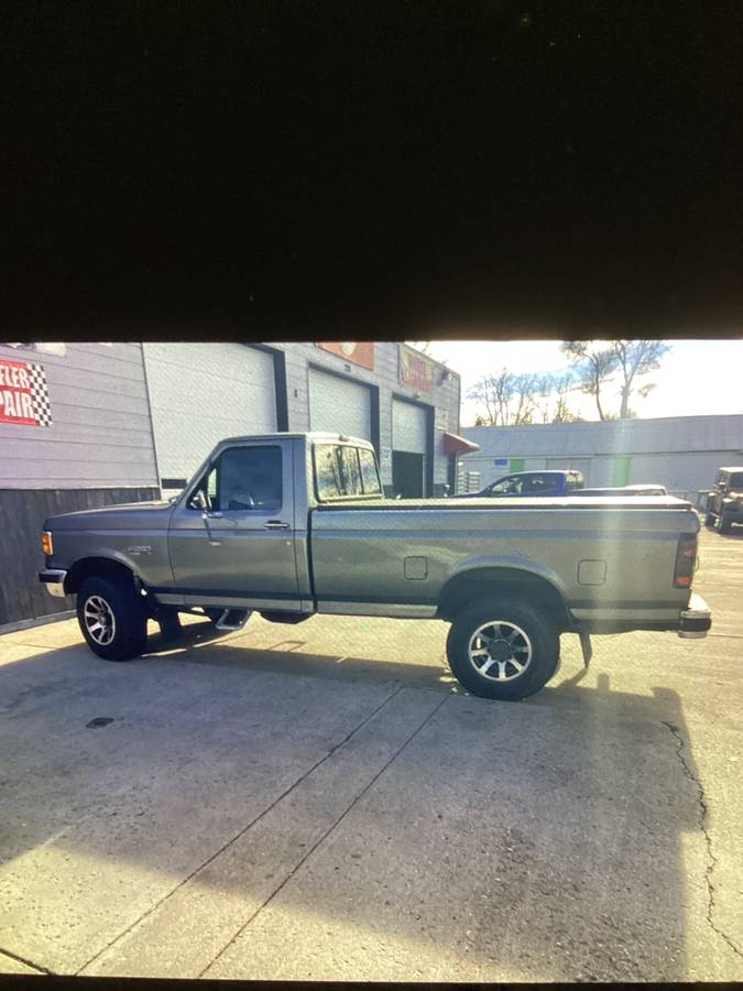 Ford-f-250-lariat-1990-silver-1