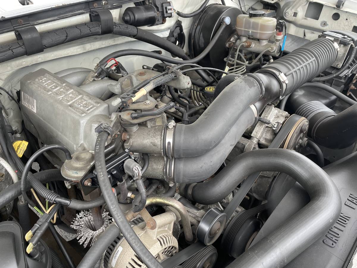 Ford-f-250-square-body-1996-white-11