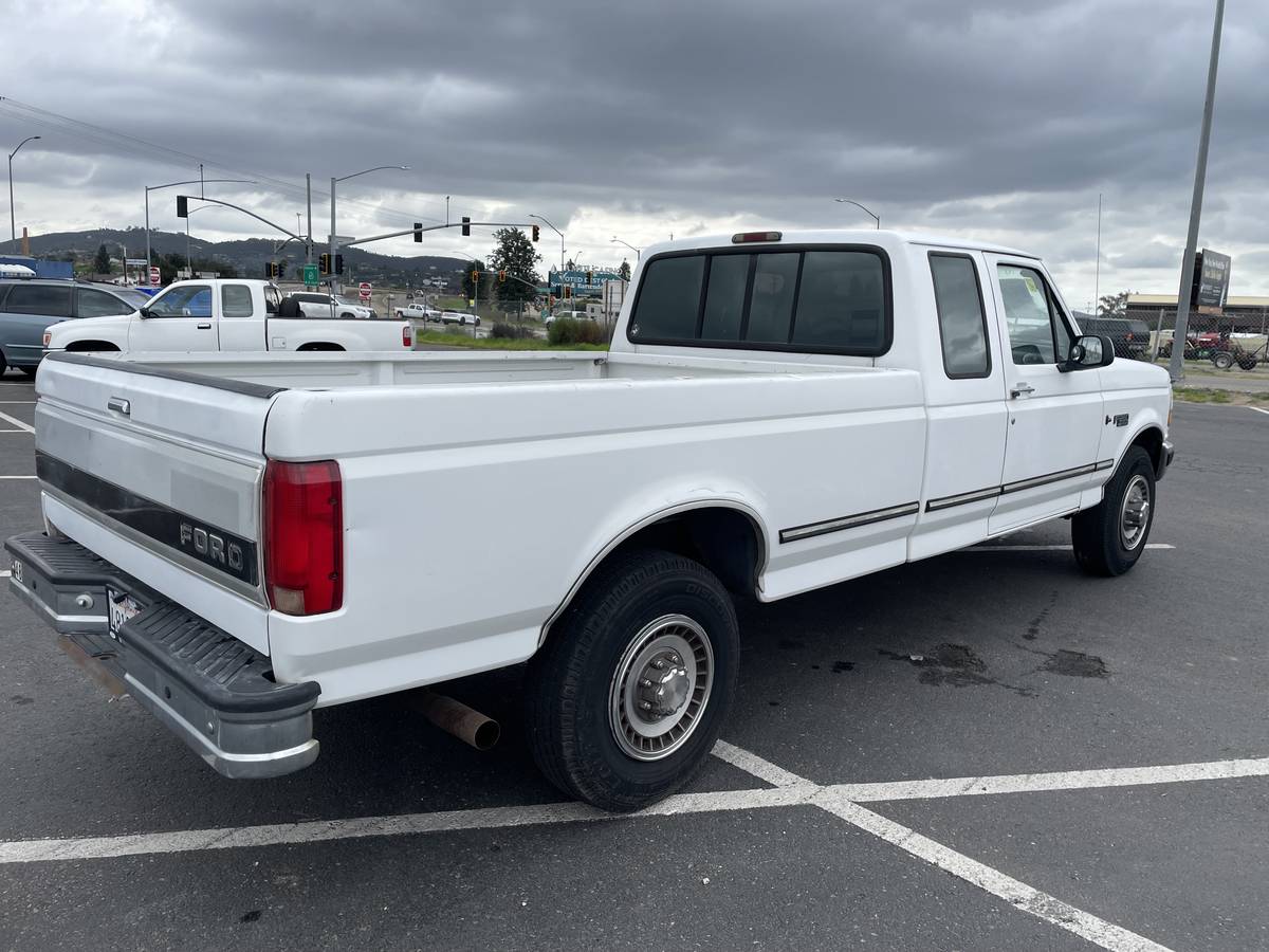 Ford-f-250-square-body-1996-white-6
