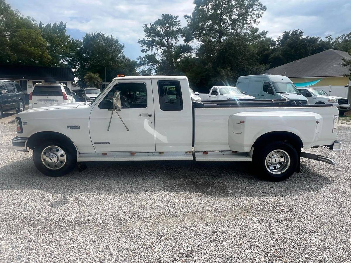 Ford-f-350-diesel-1995-white-1