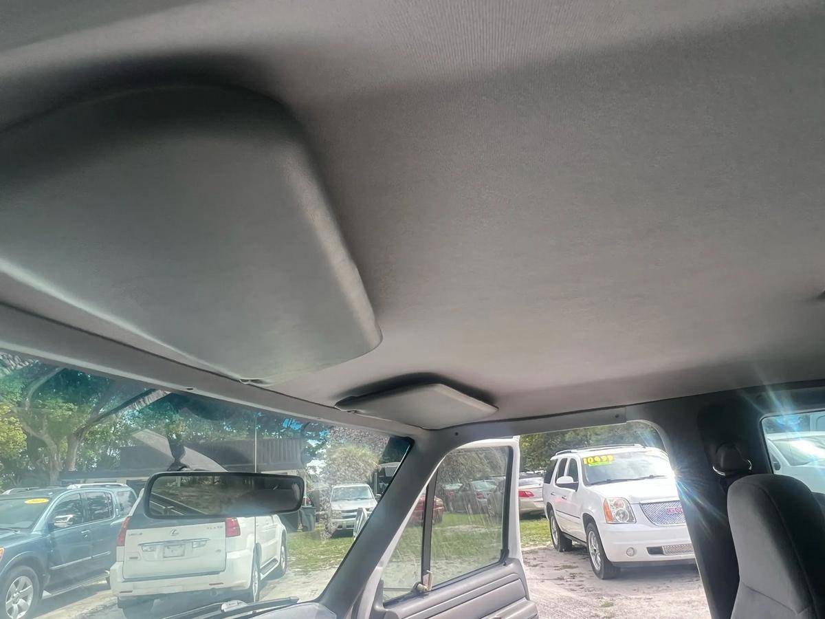 Ford-f-350-diesel-1995-white-3