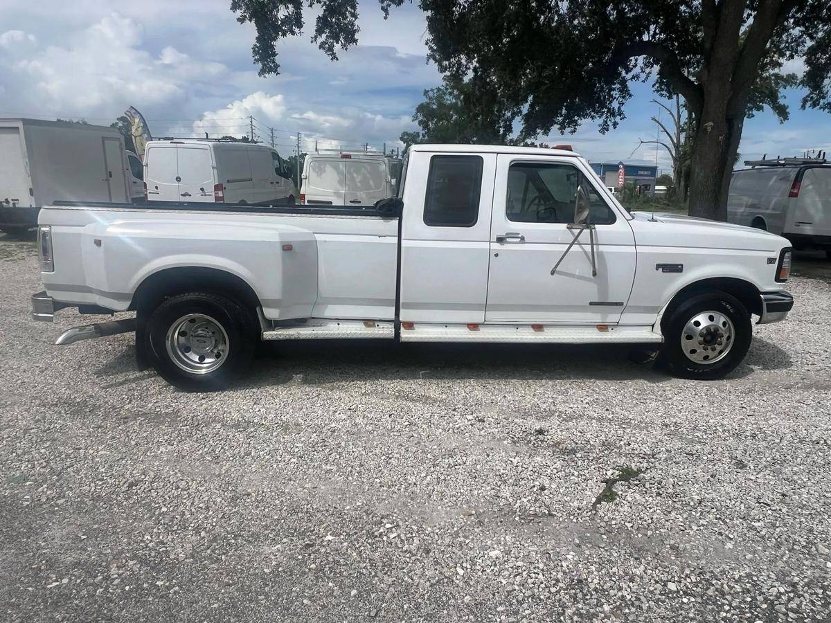Ford-f-350-diesel-1995-white-6