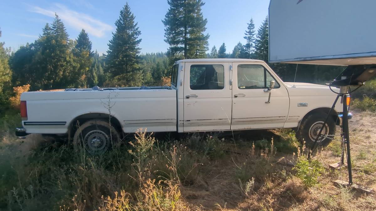 Ford-f-350-lariat-1985-white-5