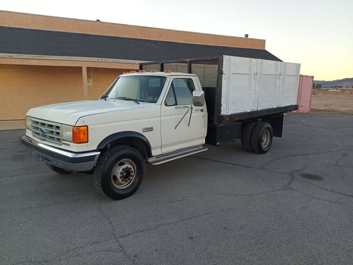 Ford-f-super-duty-diesel-1990-white-1