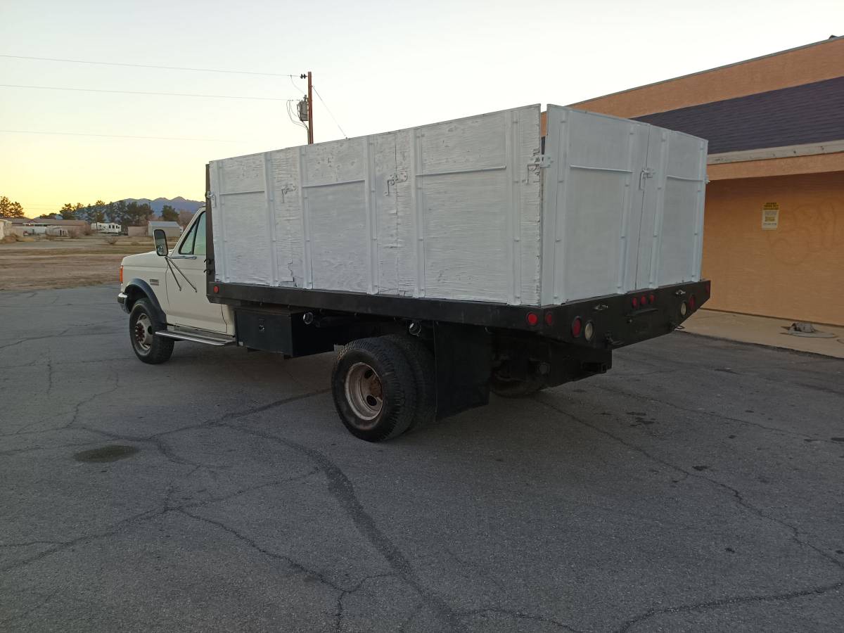 Ford-f-super-duty-diesel-1990-white-10