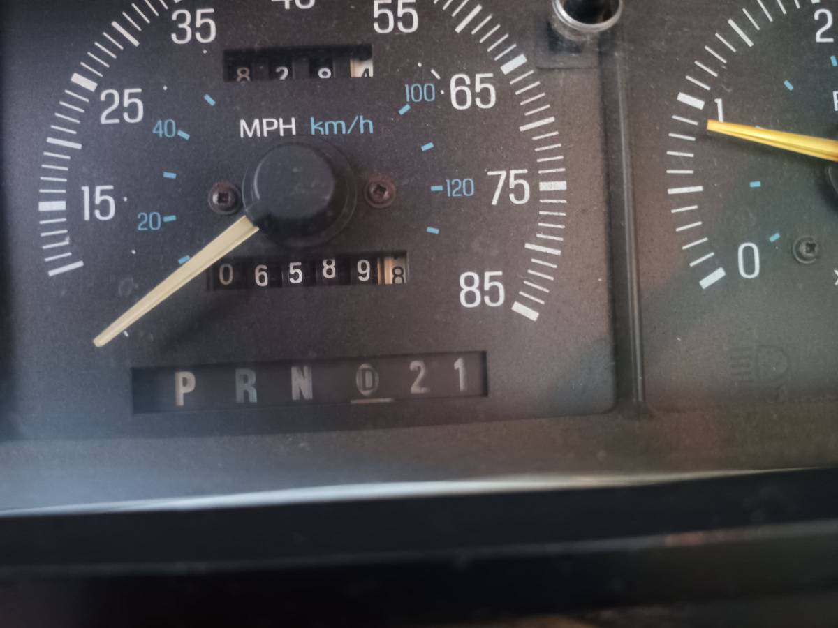 Ford-f-super-duty-diesel-1990-white-5