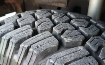 Ford-f-super-duty-diesel-1990-white-8