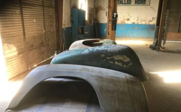 Ford-f1-1948-black-1