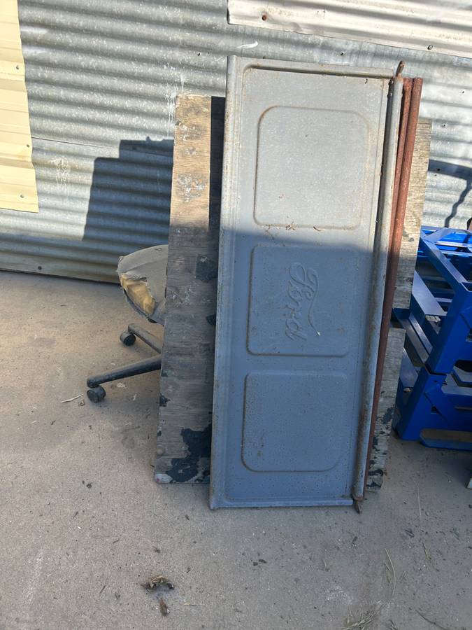 Ford-f1-1948-black-11